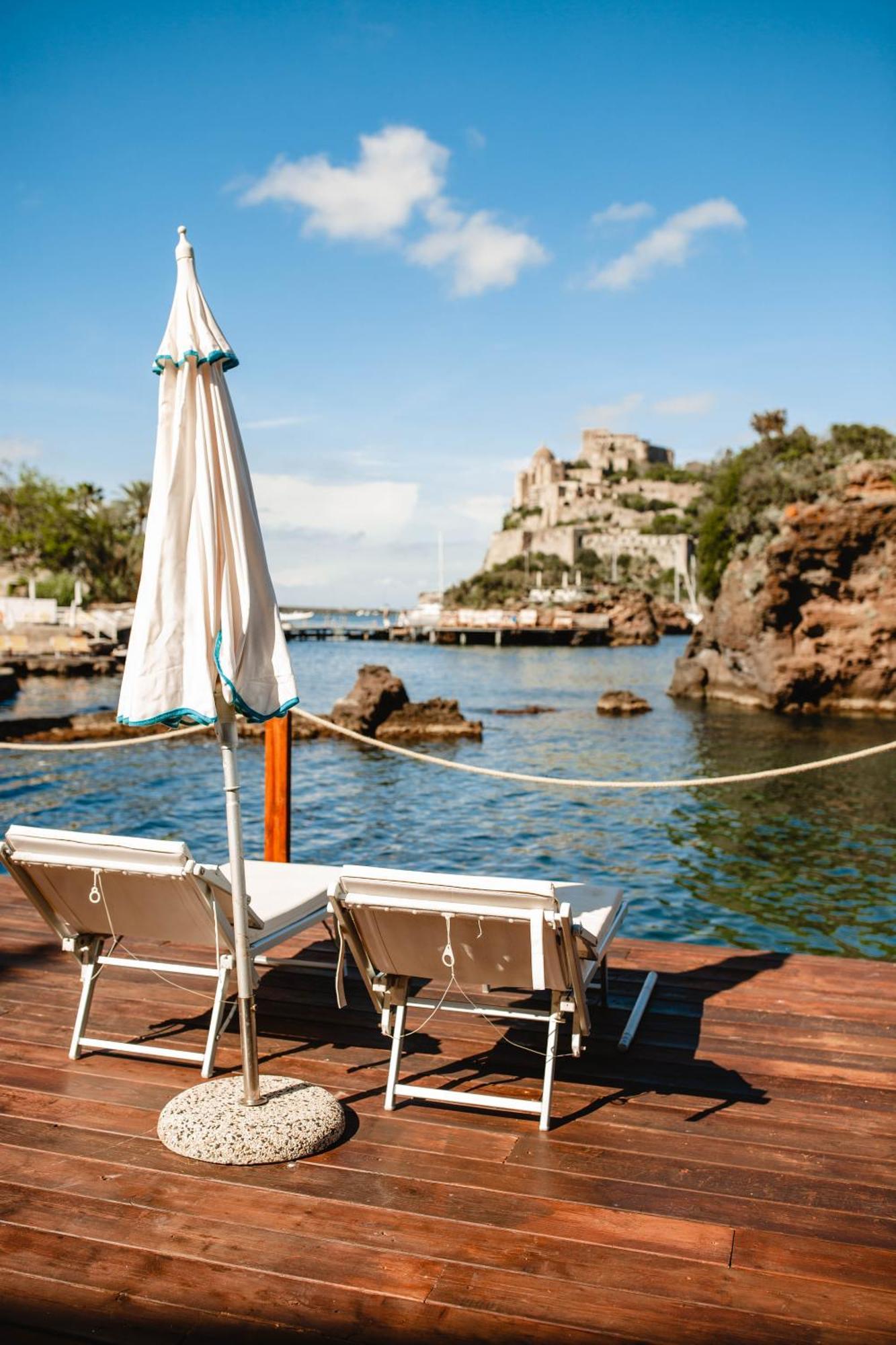 Strand Hotel Delfini Ischia Buitenkant foto