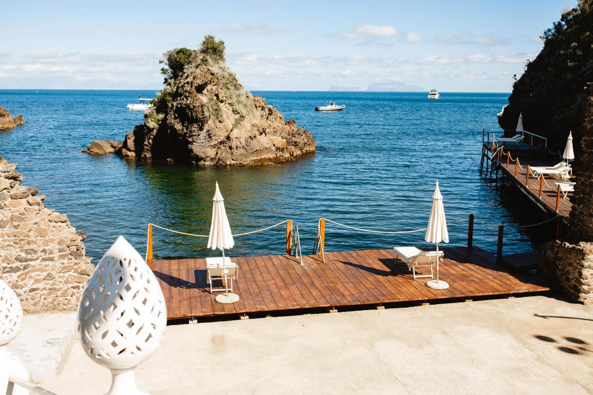 Strand Hotel Delfini Ischia Buitenkant foto